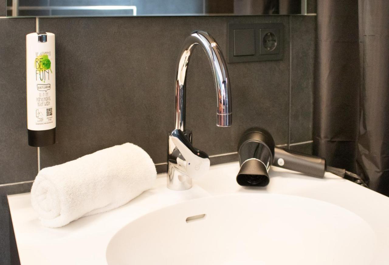 Rhe Hotel By Wmm Hotels ライナウ エクステリア 写真